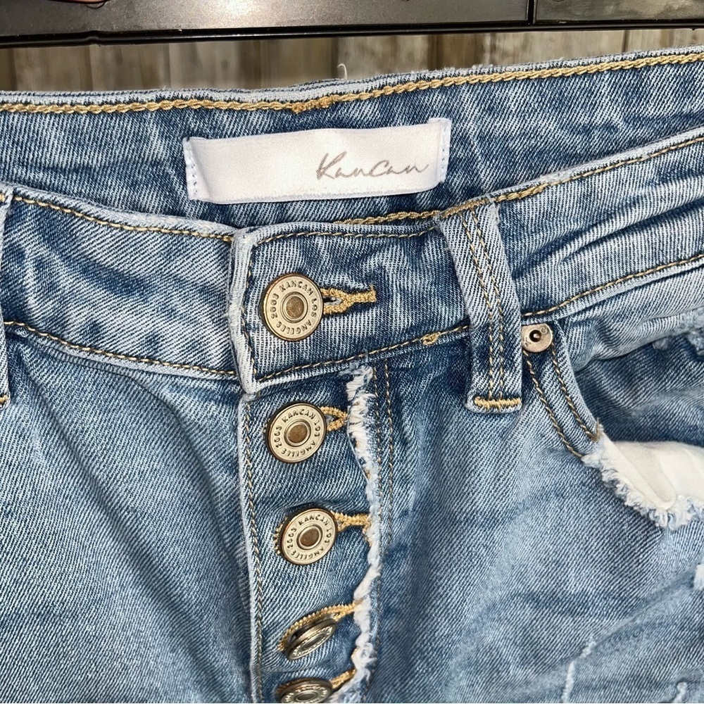 Kancan Estilo Button High Rise Distressed Fray Bottom Jeans - Picture 6 of 7